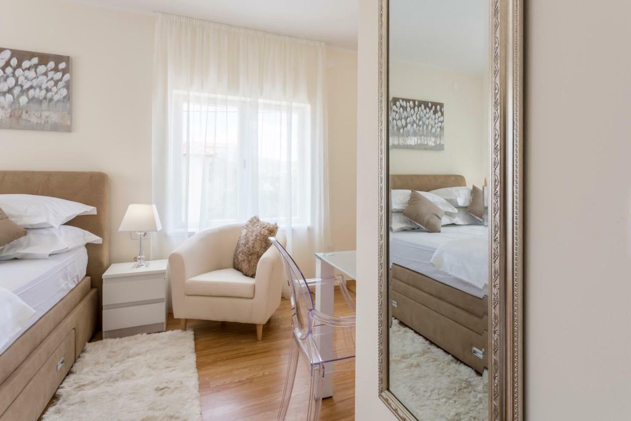 Mise Luxury Apartments Kaštela Exteriör bild