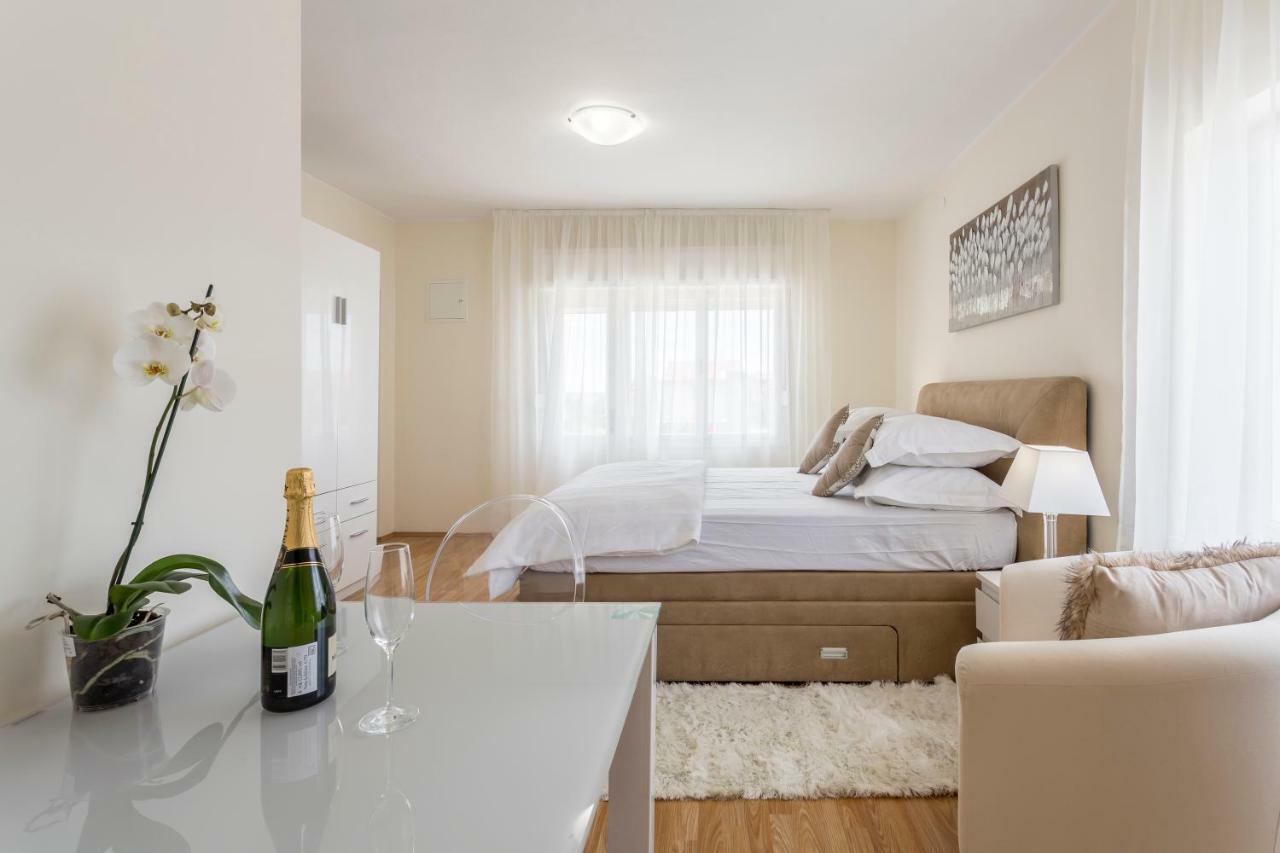 Mise Luxury Apartments Kaštela Exteriör bild